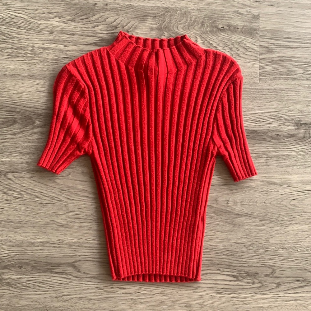 Forever 21 size small crop top